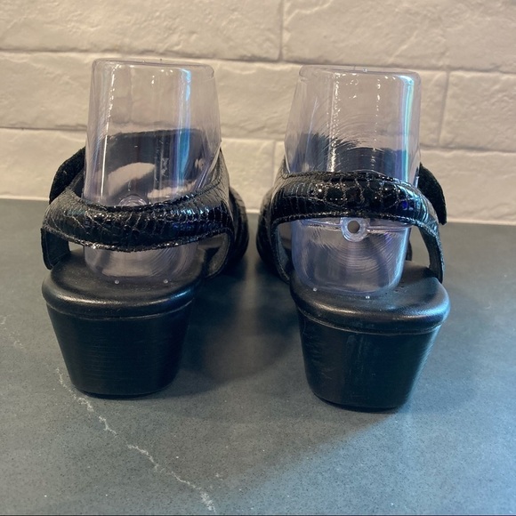 SAS sz 7.5 Suntimer Heel Strap Sandal black patent croc - Picture 6 of 13